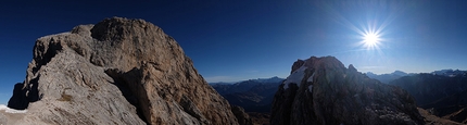 Traverso al Cielo, Peitlerkofel, Dolomites, climbing - During the first ascent of 'Traverso al Cielo', Peitlerkofel, Dolomites (7b, 280m, Christoph Hainz, Simon Kehrer 11/2015)