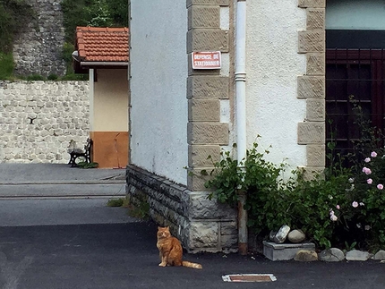 Annot France, climbing - The station at Annot, from where the path begins.