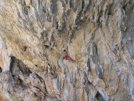 La Cueva di Collepardo - arrampicata nel cuore dei Monti Ernici