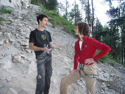 Patxi Usobiaga & Adam Ondra - Patxi Usobiaga & Adam Ondra discussing route beta