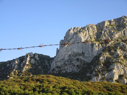 Vuoto a perdere, Rocca Busambra, Sicilia, Giorgio Iurato, Massimo Flaccavento - Vuoto a perdere, Rocca Busambra: montagna, uguale libertà