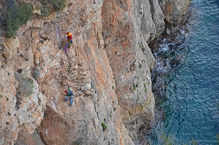  Pedra Longa, Agugliastra, Sardinia, Cromosomi Corsari, climbing, Maurizio Oviglia - Climbing the route 'Cromosomi Corsari', Pedra Longa, Baunei, Sardinia