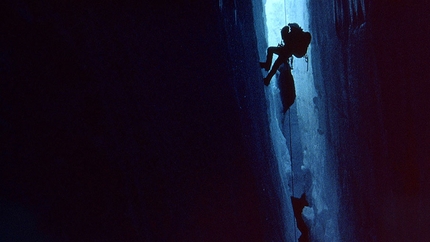 Touching the void - La morte sospesa e le storie immortali