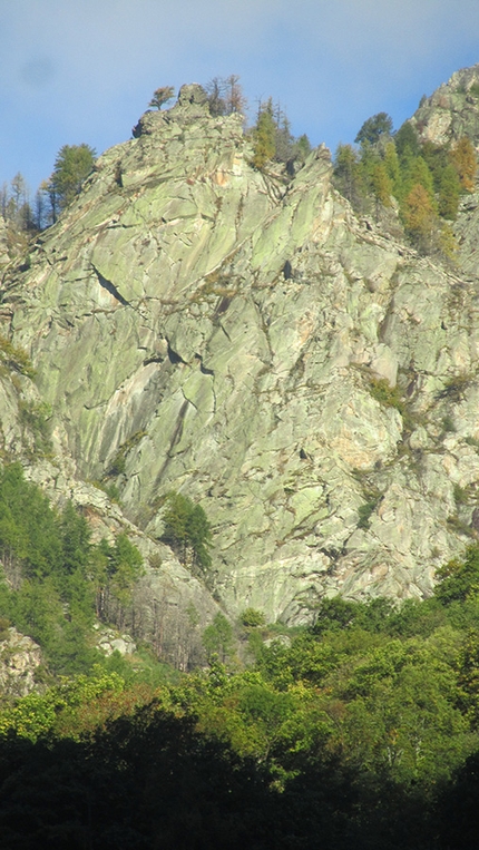 Parete del Silenzio, Valle del Lys, Valle di Gressoney, arrampicata - Carlito's Way: 