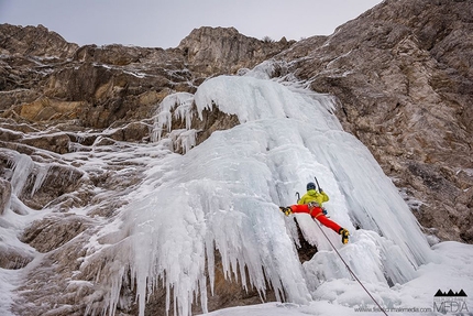 Leonardo Comelli - Leonardo Comelli su una cascata di ghiaccio nella zona del Triglav, Slovenia