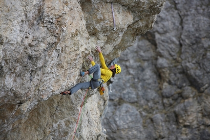 Hart aber Fair, Piz dla Dorada, Alta Badia, Dolomites, Simon Gietl, Simon Oberbacher - Simon Gietl climbing Hart aber Fair, Piz dla Dorada, Alta Badia, Dolomites