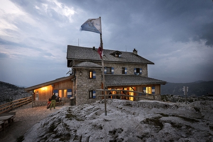 Sentiero attrezzato SOSAT Dolomiti di Brenta - Rifugio Tuckett, Dolomiti di Brenta