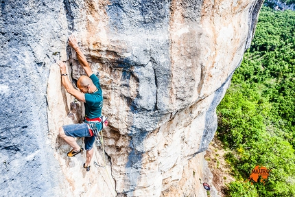 Falesia Ceredo Falconi - Arrampicata nella falesia Ceredo Falconi (Monti Lessini, VR)