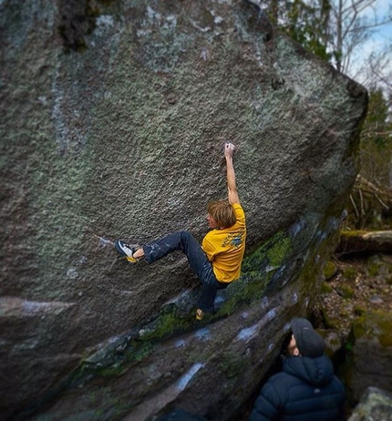 Alexander Megos, Västervik, Sweden, bouldering - Alexander Megos climbing at Västervik in Sweden
