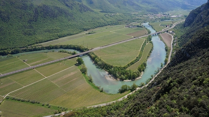 Rolando Larcher, Monte Cimo, Scoglio dei Ciclopi, arrampicata - Il panorama da Horror Vacui, Monte Cimo (Val d'Adige)