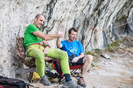 Rolando Larcher, Monte Cimo, Scoglio dei Ciclopi, climbing - Rolando Larcher and Luca Giupponi at the base of Horror Vacui, Monte Cimo (Val d'Adige)