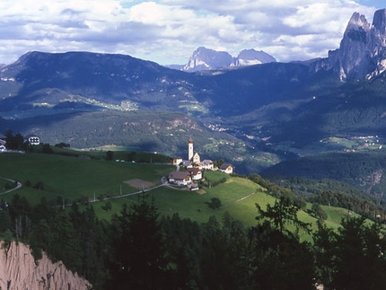 Ritten Südtirol walking trekking  - On the Ritten plateau