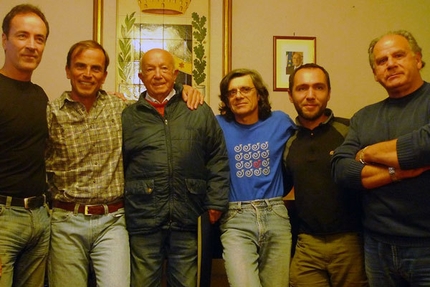 Lino D'Angelo - Da sinistra Pierluigi Bini, Luca Mazzoleni, Lino D'Angelo, Roberto Ianilli, Luigi, Corrado Colantoni.