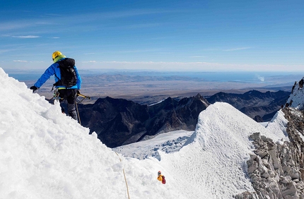 Illampu 2016, Bolivia, Rumi Mallku, Jaqusiri, alpinismo, Enrico Rosso, Pietro Sella, Davide Vitale, Antonio Zavattarelli - Jaqusiri - in discesa dalla cima 06/2106