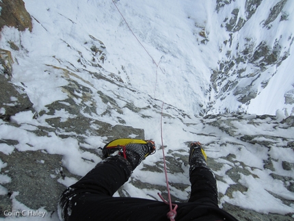 Mt. Foraker, Sultana, Alaska, Infinite Spur, Colin Haley, alpinism - Climbing the first of two cruxes in the “Black Band