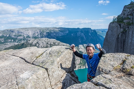 Preikestolen, Pulpit rock, Norvegia, arrampicata,  - Jon Egil Auestad e Øyvind Salvesen durante la prima salita di #Norwegianstyle (200m, 7a+), Preikestolen, Norvegia