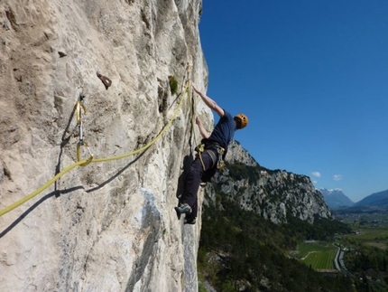 Zanzara e Labbradoro, Monte Colodri, Arco, Valle del Sarca - Sulla via Zanzara e Labbradoro, Monte Colodri, Arco