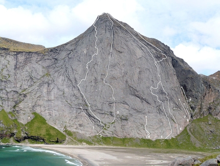 Helvetestinden Wall, Lofoten, Norvegia, Guillermo Cuadrado, Gerber Cucurell, Jordi Esteve, Salvador Llorens  - Helvetestinden Wall, Lofoten, Norvegia. 1. Left Aproximation, 6- 2. Terra i Mar, 7- 3. Helvetesvegen / Russian team A3 4. Attempt 5. Noensfoten, 7- 6. Tiket to Greenland, 6+ 7. French Pillar / The next best thing, 6+ 8. Norwegian Sheep Ranch, 7 9. Tradicionarius, 7-