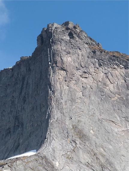 Helvetestinden Wall, Lofoten Islands, Norway, Guillermo Cuadrado, Gerber Cucurell, Jordi Esteve, Salvador Llorens  - West Selgstinden Pillar, Lofoten Islands, Norway