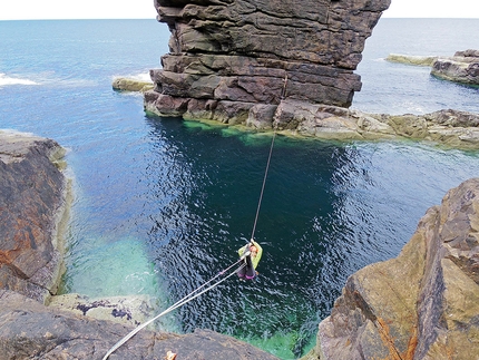 Old Man of Stoer, Original Route, Highlands, Scozia - Maurizio Oviglia e Cecilia Marchi su Old Man of Stoer - Original Route, Scozia