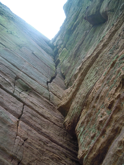 The Old Man of Hoy - Torvagando for Nepal - La fessura dell'ultimo tiro