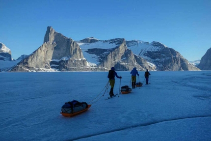 Isola di Baffin, Canada, Nicolas Favresse, Sean Villanueva, Matteo Della Bordella, Matteo De Zaiacomo, Luca Schiera  - Nicolas Favresse, Sean Villanueva,  Matteo Della Bordella, Matteo De Zaiacomo e Luca Schiera verso la Stewart Valley