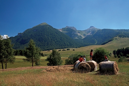 Le Tre Cime del Bondone, un'escursione ad anello per godere di panorami senza fine