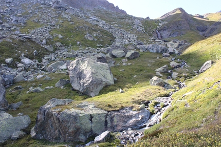 Chianale boulder, Valle Varaita, Piemonte, Claudia Colonia, Alessandro Penna - Chianale boulder: panoramica massi area principale