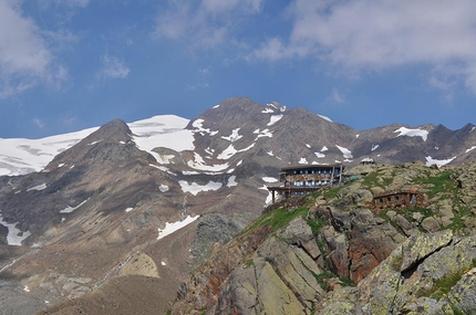 Rifugio Larcher, Lago delle Marmotte, Lago Lungo, Parco Nazionale dello Stelvio, Trentino - Il Rifugio Larcher al Cevedale in Val Venezia, Parco Nazionale dello Stelvio, Trentino