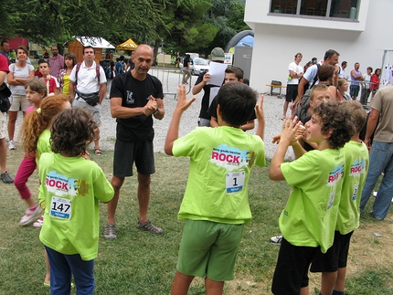 Dino Lagni - Dino Lagni con il suo gruppo sportivo al Rock Junior di Arco