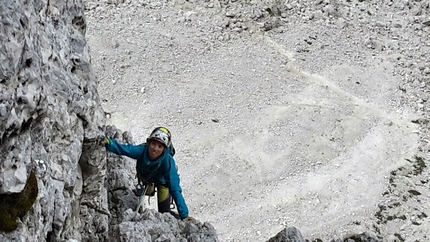 Seconda Torre del Sella, Dolomiti - Torvagando for Nepal - Annalisa Fioretti sulla via Kasnapoff, Seconda Torre del Sella, insieme a Gianpietro Todesco