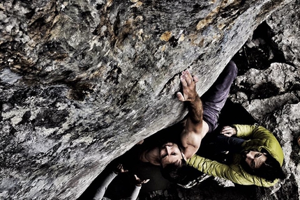 Bila Pec, boulder, Sella Nevea, Alpi Giulie, Friuli - Andrea Polo su Don’t Fall 6c