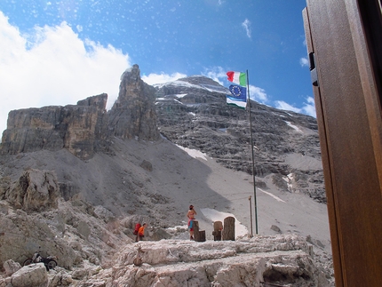 Alta Via della Grande Guerra nelle Dolomiti - La Tofana di Rozes dal Rifugio Giussani