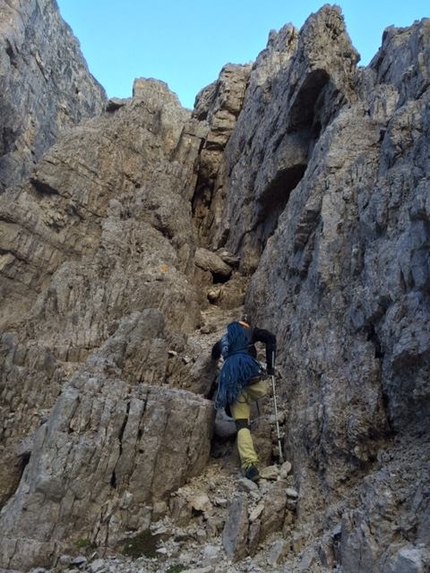 Tre Cime Di Lavaredo, Dolomiti, Urko Barandiaran, Juan Antonio Bellido Ramos - Urko Carmona Barandiaran durante la ripetizione della Via Dülfer, Cima Grande, Tre Cime Di Lavaredo, Dolomiti