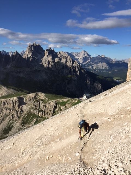 Tre Cime Di Lavaredo, Dolomiti, Urko Barandiaran, Juan Antonio Bellido Ramos - Urko Carmona Barandiaran durante la ripetizione della Via Dülfer, Cima Grande, Tre Cime Di Lavaredo, Dolomiti