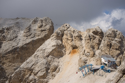 Forcella Stauneis, Cristallo, Dolomites - The top station of the Staunies lift and the Cristallo bridge at the start of Via Ferrata Ivano Dibona