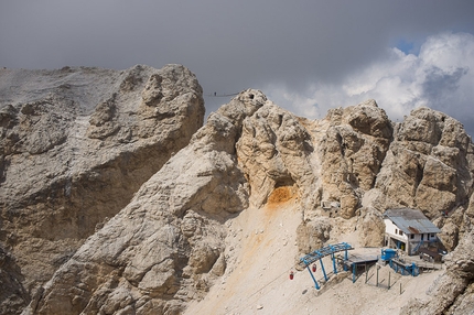 Forcella Stauneis, Cristallo, Dolomites - The top station of the Staunies lift and the Cristallo bridge at the start of Via Ferrata Ivano Dibona