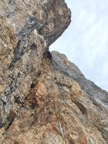 Bastava un Piumino, Dolomiti di Brenta, Val d'Ambiez, Andrea Simonini, Gianluca Beliamoli - Bastava un Piumino, Dolomiti di Brenta: Gianluca Beliamoli su L1