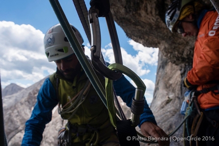 Federica Mingolla, Via Attraverso il Pesce, Marmolada, Dolomiti - Durante le riprese della salita di Federica Mingolla sulla Via Attraverso il Pesce, parete sud della Marmolada, Dolomit