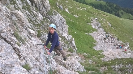 Via ferrata Col Rodella, Sassolungo, Dolomiti - Dario Ferrari affronta la via ferrata Col Rodella sul Sassolungo, Dolomiti.