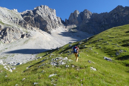 Torre del Formenton (gruppo Marmolada - Ombretta) - verso la Torre del Formenton e la via Gogna-Pellegrinon