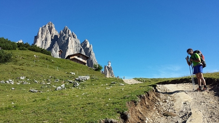 Torvagando for Nepal, Annalisa Fioretti, Gianpietro Todesco - Campanile Dülfer (Spigolo SO, Cadini di Misurina)