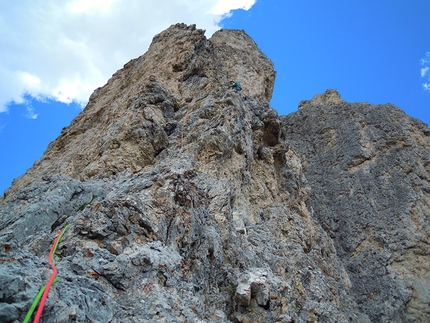 Torvagando for Nepal: Campanile Dülfer e Guglia De Amicis in Dolomiti