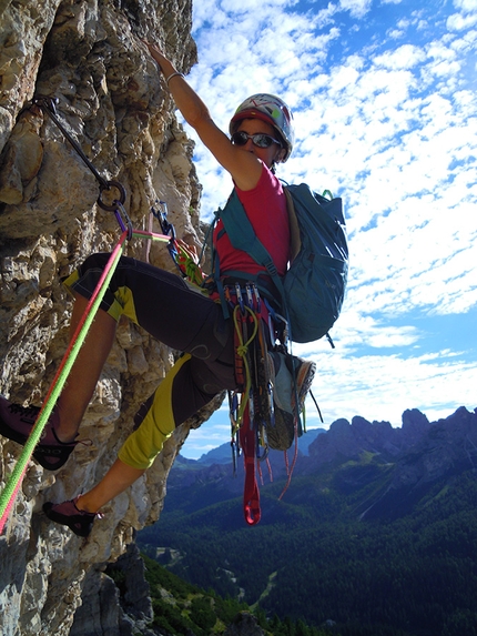 Torvagando for Nepal, Annalisa Fioretti, Gianpietro Todesco - Guglia De Amicis (via Dulfer - Kasnapoff,  Gruppo del Cristallo), Dolomiti