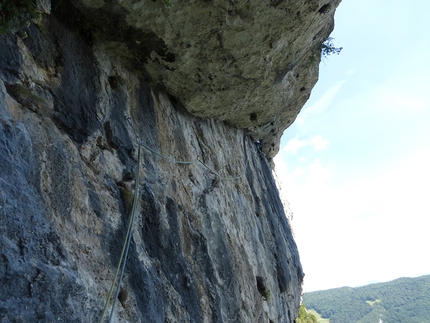 Eco dall'Abisso, Monte Baldo, Monte Coalàz, Corno Gallina, Val D'Adige  - Sergio Coltri e Andrea Simonini sul settimo tiro di Eco dall'Abisso (260m, 7b+, A0 Sergio Coltri, Beppe Vidal) in Val D'Adige