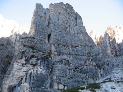 Torre di Babele, Gruppo della Civetta, Dolomiti, Ivo Ferrari - Sulla parete Sud-Est della Torre di Babele per la via Goedeke-Rien, Gruppo della Civetta, Dolomiti