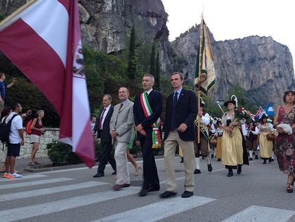 Arco Rock Legends 2016 - During the Youth World Championship 2015 opening ceremony at Arco. From left to right: Albino Marchi (SSD Arrampicata Sportiva Arco President), Ariano Amici (FASI President), the town mayor of Arco and Marco Scolaris (IFSC President).