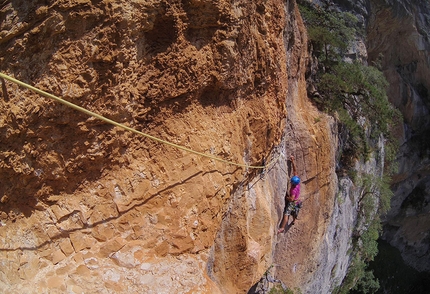 Supramonte di Oliena, Sardinia - Climbing the 7th pitch of La vita è amara, Supramonte di Oliena