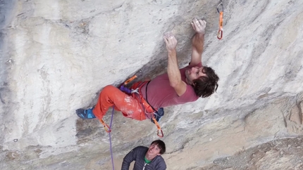 Chris Sharma, Oliana - Chris Sharma attempting his Le Blond Project at Oliana