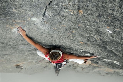 Jenny Lavarda & Marco Ronchi and their ascents of Solo per vecchi guerrieri
